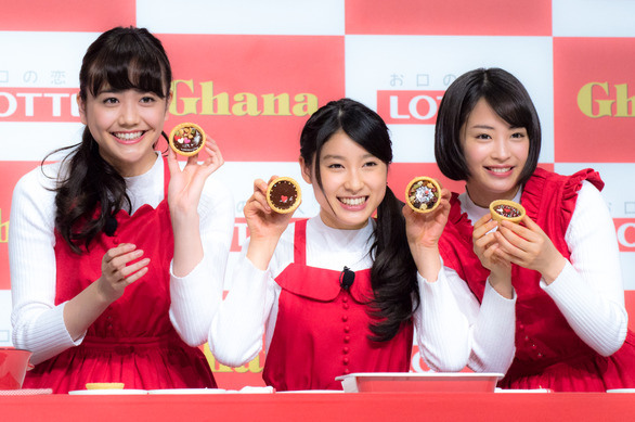 土屋太鳳、松井愛莉、広瀬すず…3人で手作りチョコ！男子高校生に