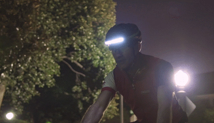 自動LEDライト&骨伝導システム搭載の自転車ヘルメットがクラウドファンディング開始