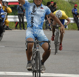 　2days race in 木祖村が5月24・25日に木曽川源流の村として知られる木祖村・奥木曽湖で開催された。同大会は実業団所属のランキング上位選手が参加できず、実力のそろった選手たちでステージレースの優勝を争えるように設定したことが特徴。