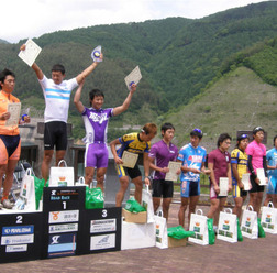 　第24回全日本学生選手権個人ロードレースは長野県木曽郡木祖村・奥木曽湖周回コースで6月14日から15日まで2日間の日程で行われ、辻本翔太（順天堂大）が優勝した。この大会はオープンで女子ロードレースも行われ萩原麻由子（鹿屋体育大）が優勝した。