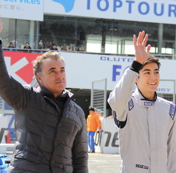 ジャン・アレジ氏（左）とジュリアーノ・アレジ（右）　（2015 モータースポーツファン感謝デー）