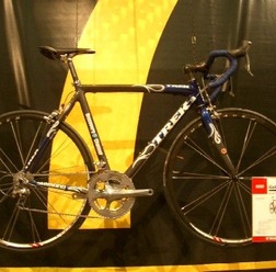 トレック・ジャパンは、2006年モデルの自転車を発表した。「Madone SSLx」は、超高剛性素材