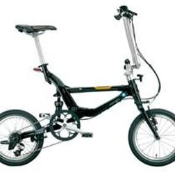 　自転車関連商品の輸入商社であるマルイは11月26日、自転車や自転車関連のオプショングッズなどの新製品を発表した。オリジナルブランド「ギザプロダクツ」からドクロ型のLEDライト「スカリーライト」や、自転車工具の「パステルカラーアーレンキーセット」など。今ま