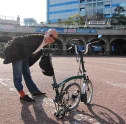 　自転車ツーキニストのトレンドリーダー、疋田智の連載コラム「自転車ツーキニストでいこう！」の最新コラムが公開されました。タイトルは「小径車は向かい風が苦手？」。