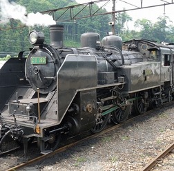 今回の『夜桜列車』は蒸気機関車がけん引するが、けん引機の形式は発表されていない。写真はC11形蒸気機関車。