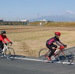 　女性のための自転車ツーリングイベント「グッド・チャリズム　ビューティライドキャンプ・イン 伊豆市」が6月12・13 日に静岡県伊豆市の日本サイクルスポーツセンターを拠点に開催される。現在、女性参加者を募集中。同イベントは、これから自転車で遠出をしてみたい