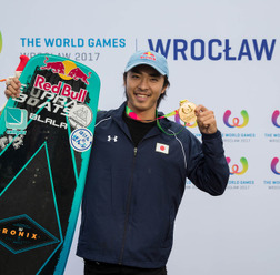 手塚翔太が第10回ワールドゲームズのウエイクボード男子フリースタイルで金メダルを獲得