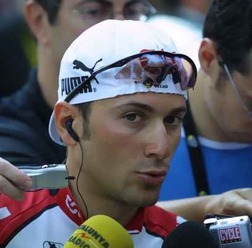 5月のジロ・デ・イタリアで超人的なパワーを見せつけて総合優勝したイタリアのイヴァン・バッソ（29）がサイクルモードの東京会場にゲストとして招かれることが決まった。端正なマスクでイタリアでは人気者だが、血液ドーピング疑惑によって7月のツール・ド・フランス出