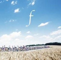 　ツール・ド・フランスを被写体として14年目となる和田やずかカメラマンのツール・ド・フランス写真集「f（エフ）」が通販サイトで発売中。2008年に発表した「R～prologue」同様、スペインチームのエウスカルテル・エウスカデ」を密着取材したもの。08年は「R」、今回