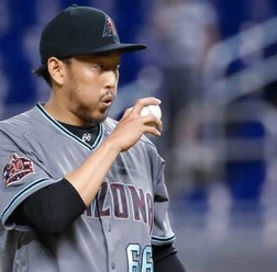 セットアッパーとして活躍を続けるDバックス・平野佳寿【写真：AP】