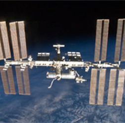 国際宇宙ステーション（出典：JAXA）