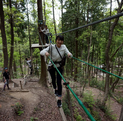 森林を活用したアドベンチャーパーク「冒険の森」が岐阜県百年公園に7月オープン