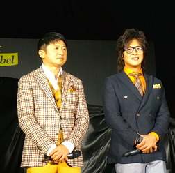 元サッカー日本代表の武田修宏さん（左）と俳優の細川茂樹（右）さん