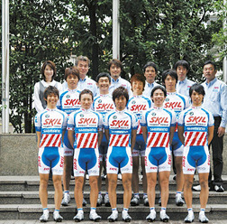 　UCI（国際自転車競技連合）のアジアツアー・コンチネンタルチームとして活動する国内4チームが同ホームページ上に掲載された。オランダ登録のプロコンチネンタルチーム、スキル・シマノと合わせて合計5チームが国内外の国際レースで活動していく。現在日本はアジアツ
