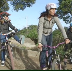 自転車で限界に挑戦する女性達のドキュメンタリー