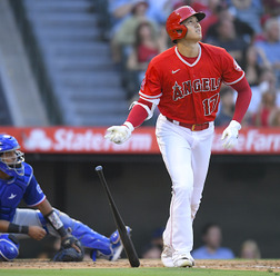 【MLB】大谷翔平、本拠地ファン総立ちの“逆転”22号3ラン　実況「ショーヘイ、スゴーイ！」