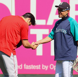 【MLB】イチロー、球団殿堂入りに「トラウタニ」も祝辞　大谷翔平は「少し不思議な気持ち」