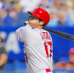 【MLB】大谷翔平、登板翌日の逆方向弾にマイク・トラウトさえ「3タテの中心、もう何も驚かない」と呆然