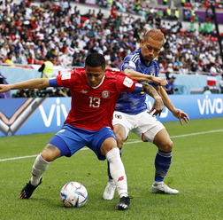 【カタールW杯】長友佑都、コスタリカ相手の敗戦に「悔しい結果」と語るも…　「ポジティブに次の活力にする」と切り替え強調　