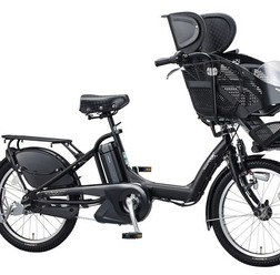 　ブリヂストンサイクルはアンジェリーノシリーズで最も低重心でコンパクトな3人乗り（幼児2人同乗）対応小径電動アシスト自転車「アンジェリーノ プティットアシスタ」を開発し、全国の販売店を通じて6月8日より新発売する。アンジェリーノは「幼児2人同乗用自転車安全