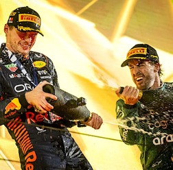 【F1】開幕戦バーレーンGPはレッドブルが1-2　「我々が望んでいたスタート」とフェルスタッペン　アロンソは2年ぶり表彰台