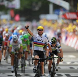 　第99回ツール・ド・フランスは7月2日、ベルギーのビゼからトゥルネまでの207.5kmで第2ステージが行われ、世界チャンピオンのマーク・カベンディッシュ（英国、スカイ）がゴール勝負を制して優勝。大会通算21勝目を挙げた。