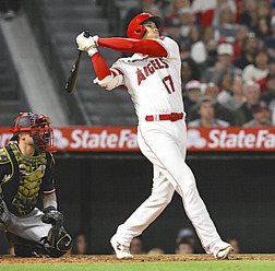 【MLB】大谷翔平、キング争いに加わる豪快126メートル第11号弾　実況も「劇的なショウヘイ、なんてスイングだ」と驚愕