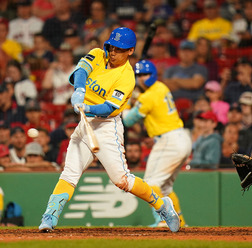 【MLB】吉田正尚、右翼への162キロ第12号ライナー弾含む猛打賞で打率.320浮上　白熱の首位打者争い展開