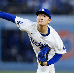 【MLB】「まだ投げるんかい」米メディアが驚き、山本由伸が8回97球2失点で4勝目　「19球連続ストライク」の球団記録も