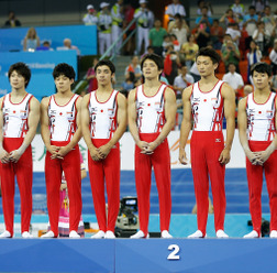 体操日本男子団体（2014年10月7日）（c）Getty Images