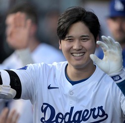 【MLB】記者席に届いた大谷翔平“17号アーチ”の打球音、ファン熱狂の俯瞰映像が話題　「LAに来たら生で観るのは絶対に外せない」