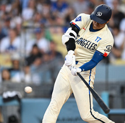【MLB】「オオタニのトリプル」大谷翔平、28号ならずも右中間への会心162キロ三塁打　全打席出塁で打率は.314