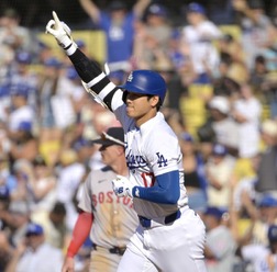 【MLB】大谷翔平、“ほぼ場外”30号　着弾点のファンが笑顔で証言「屋根とダイソーの看板の間を通り抜けた」