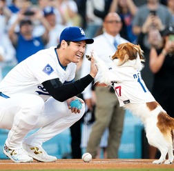 【MLB】大谷翔平、始球式登場デコピンの“秘蔵ショット”公開　同僚もパリ五輪金メダリストも「いいね」の大評判