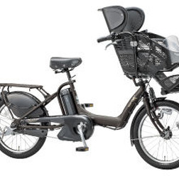 　イクメンも納得の新カラーを追加した3人乗り（幼児2人同乗）対応子乗せ自転車「アンジェリーノ」の2013年モデルを、ブリヂストンサイクルが2月中旬より全国の販売店を通して新発売する。20インチ小径タイヤ採用のコンパクトモデル「アンジェリーノ プティット」は全9