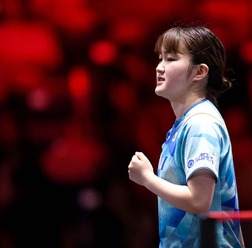 大藤沙月、圧勝の20歳が振り返った初陣「1試合目ということで……」　ハードスケジュールにも笑顔、次戦は40歳のベテランと対戦へ【シンガポールスマッシュ】