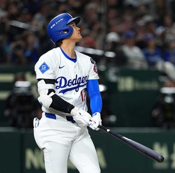 【MLB】大谷翔平の今季1号が“物議”を醸す……米メディアが問題提起も、ファンからは「審判の判定は正しかった」の声殺到