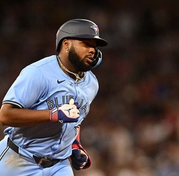 【MLB】“生涯契約”のゲレーロJr.は次なる不良債権候補？　元レッズGMが苦言「球団は大きなリスクを背負ってしまった」