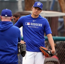 【MLB】大谷翔平、投球練習で最速150キロ計測も……　スライダー解禁には慎重姿勢「そこは医療的な判断」とロバーツ監督