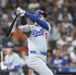 【MLB】大谷翔平、俊足を飛ばす“迫力”の二塁打で2試合連続安打をマーク　第3打席では“特大飛球”も……2戦連発9号アーチなるか