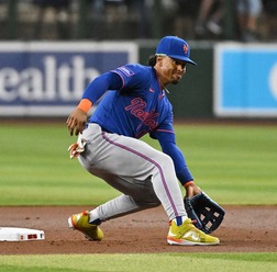【MLB】千賀滉大を救った、メッツ野手陣の「パーフェクトリレー」に実況大興奮　リンドーアの“最速”中継プレーを称賛「素晴らしい送球だ」