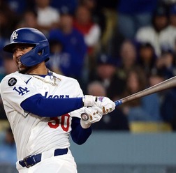 【MLB】復調のベッツ、序盤不振の原因は体調不良による「スイング速度低下」と自己分析　「焦りでバランスが悪化した」と明かす