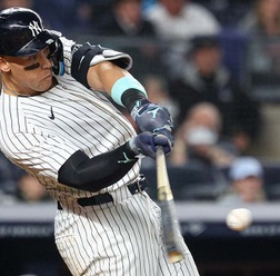 【MLB】ジャッジは本当に敬遠するべきか？　米データサイトが状況別に徹底分析「とりあえず歩かせておけ」が成立するのは……
