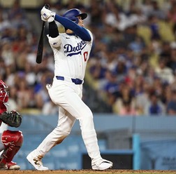 【MLB】大谷翔平「1番DH」スタメン　“通算打率.571”好相性の元同僚から4試合連発17号なるか、カーショーが復帰登板