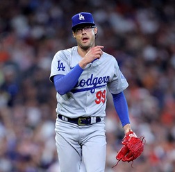 【MLB】リハビリ中の剛腕ケリー、改めてドジャース復帰を熱望「俺は1つのチームだけ」　大谷翔平から“ポルシェ贈呈”で時の人に