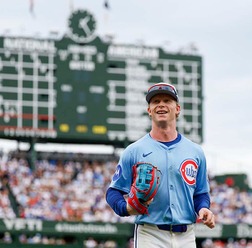 【MLB】「捕球確率5%」カブスPCA、弾丸ライナーを鮮やかダイビングキャッチ　公式絶賛の超美技「これがAS先発に選出される理由」