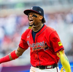 【MLB】「冗談だろ」アクーニャJr.の“大遠投補殺”に実況驚愕、右翼最深部から三塁へダイレクト返球　今季はメジャー最速169キロの強肩
