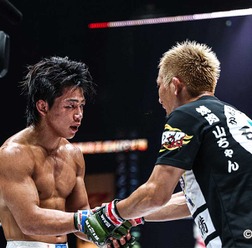 【超RIZIN.4】ヒロヤ、“激しい打撃戦”で会場沸かすも敗北……元谷友貴は「すごくいい選手」と絶賛、フライ級GP制覇を誓う「ヒロヤくんの分も背負って優勝する」