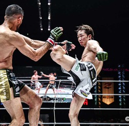 【超RIZIN.4】朝倉未来、クレベルに4年越しの“やり返し”成功　「青、朝倉！」スプリット判定で15分間の死闘を制す
