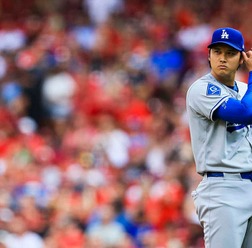 【MLB】今季初黒星の大谷翔平、自らにダメ出し「情けない投球だった」　投手ライナーが右太もも直撃……決死の続投も実らず
